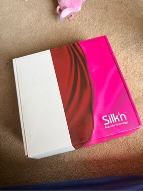 Silk'n Beauty Device Box - Pink & White Packaging